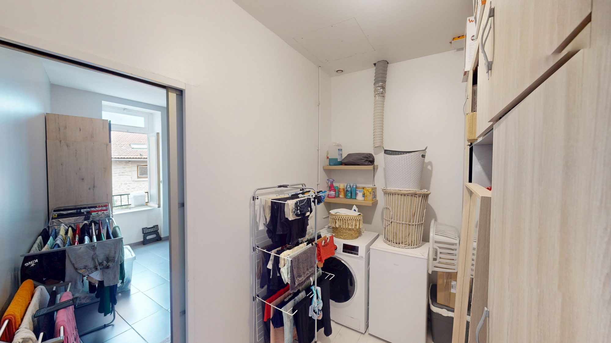 Appartement et local commercial Le Chambon-Feugerolles 42500