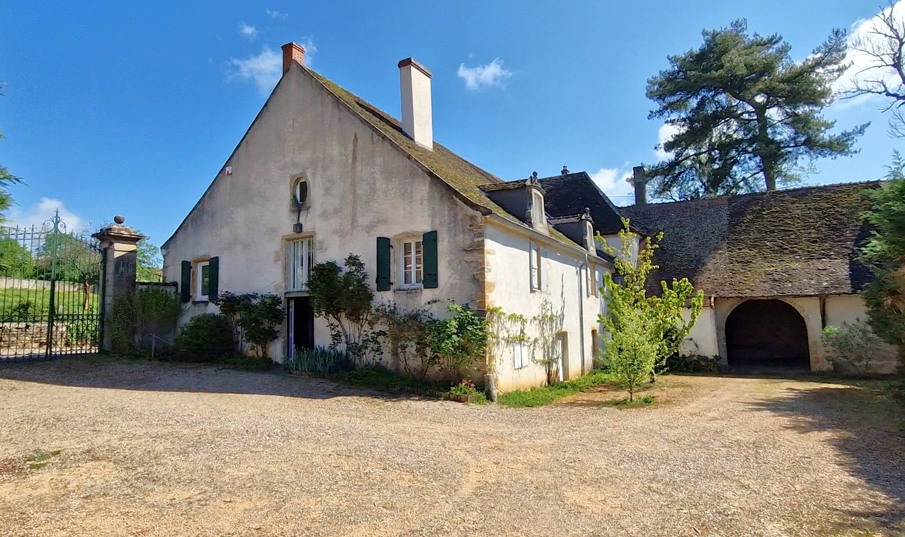 BUXY : propriété du 18ème Buxy 71390