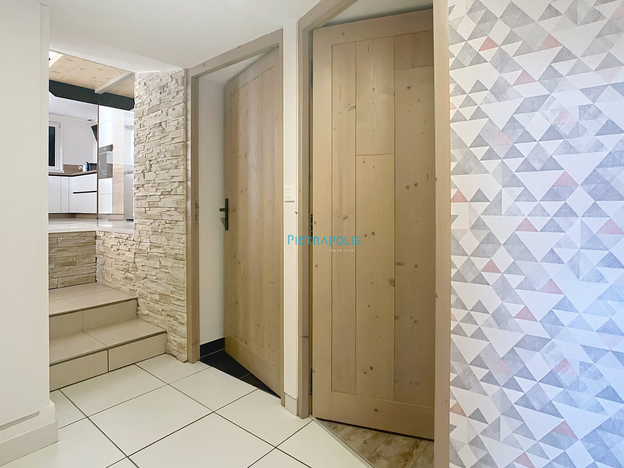 Maison 3 chambres - terrasse- extérieur utilisé en parking