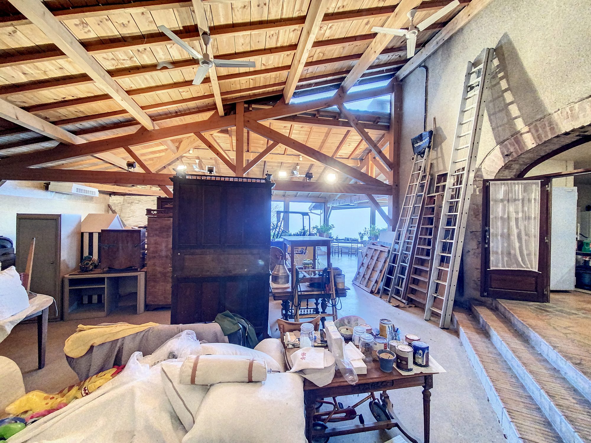 Propriété Familiale 270 m² Habitables avec cave voûtée  et potentiel à développer Au Coeur du Beaujolais Salles-Arbuissonnas-en-Beaujolais 69460