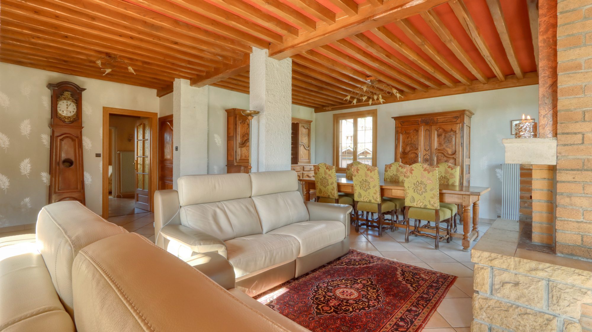 La Boisse -Maison de 126m2 carrez - Terrain 1030m2- combles aménageables 137m2-Sous-sol 140m2 La Boisse 01120