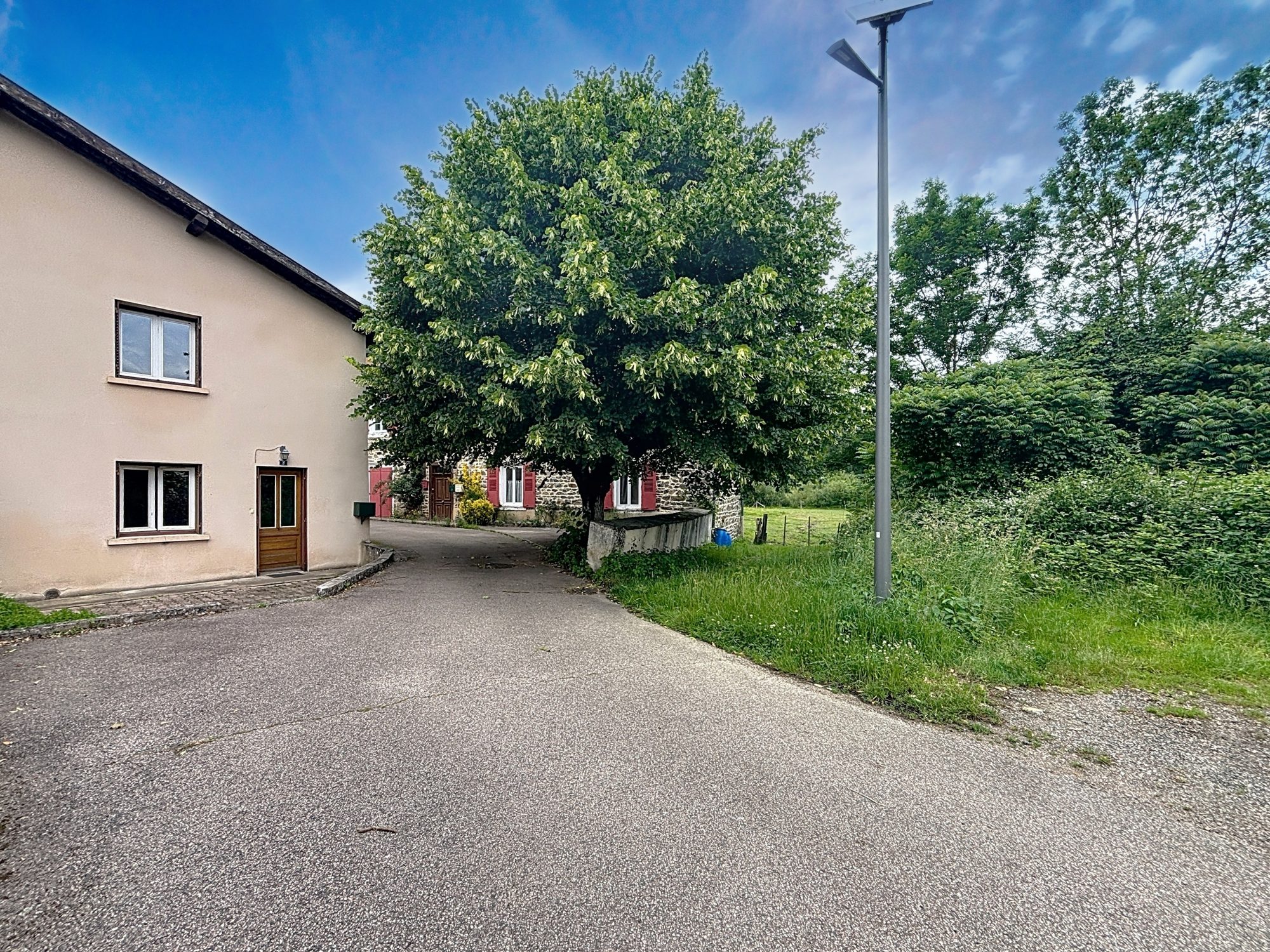 MAISON DE VILLAGE 85m² 3 chambres Cublize 69550