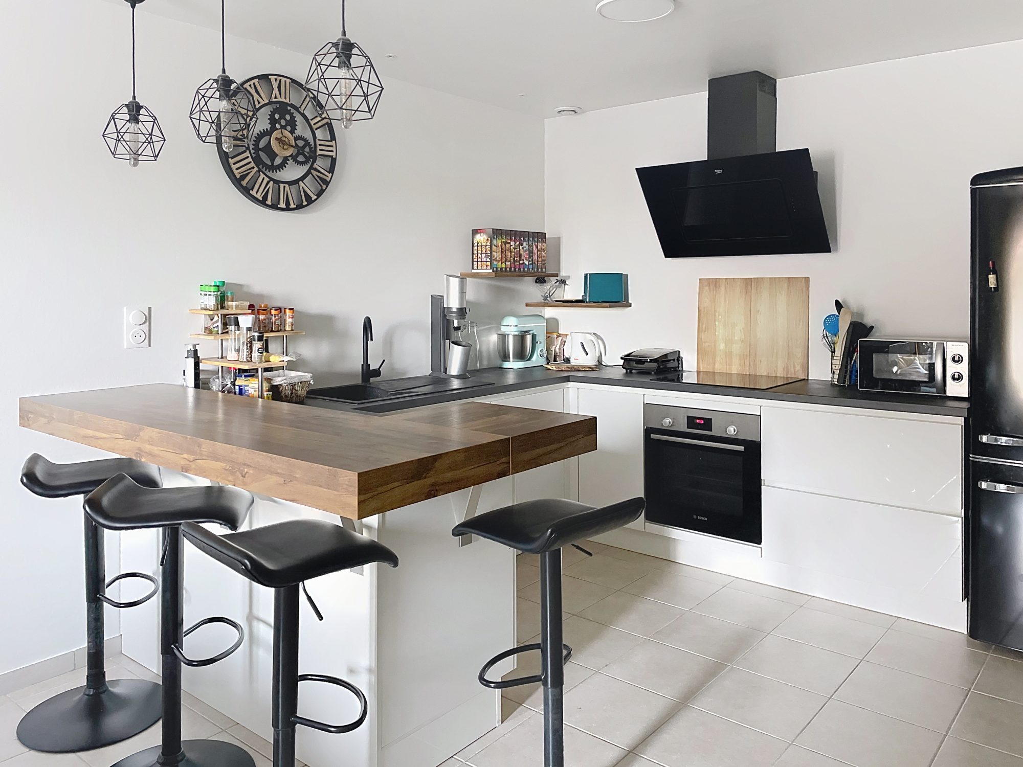 BEAU T3 d'env. 52 m² au calme avec balcon et parkings Ars-sur-Formans 01480