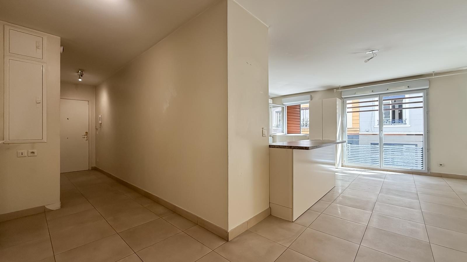 Grand T3 avec box fermé Villeurbanne 69100