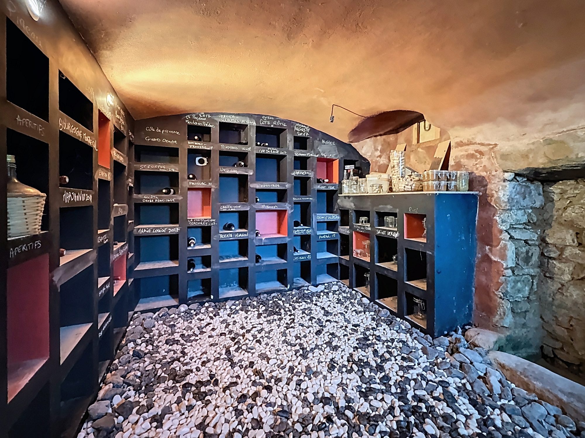 Grande propriété familiale avec deux maisons sur 935 m² de terrain arboré – Calme et potentiel locatif Chambost-Longessaigne 69770