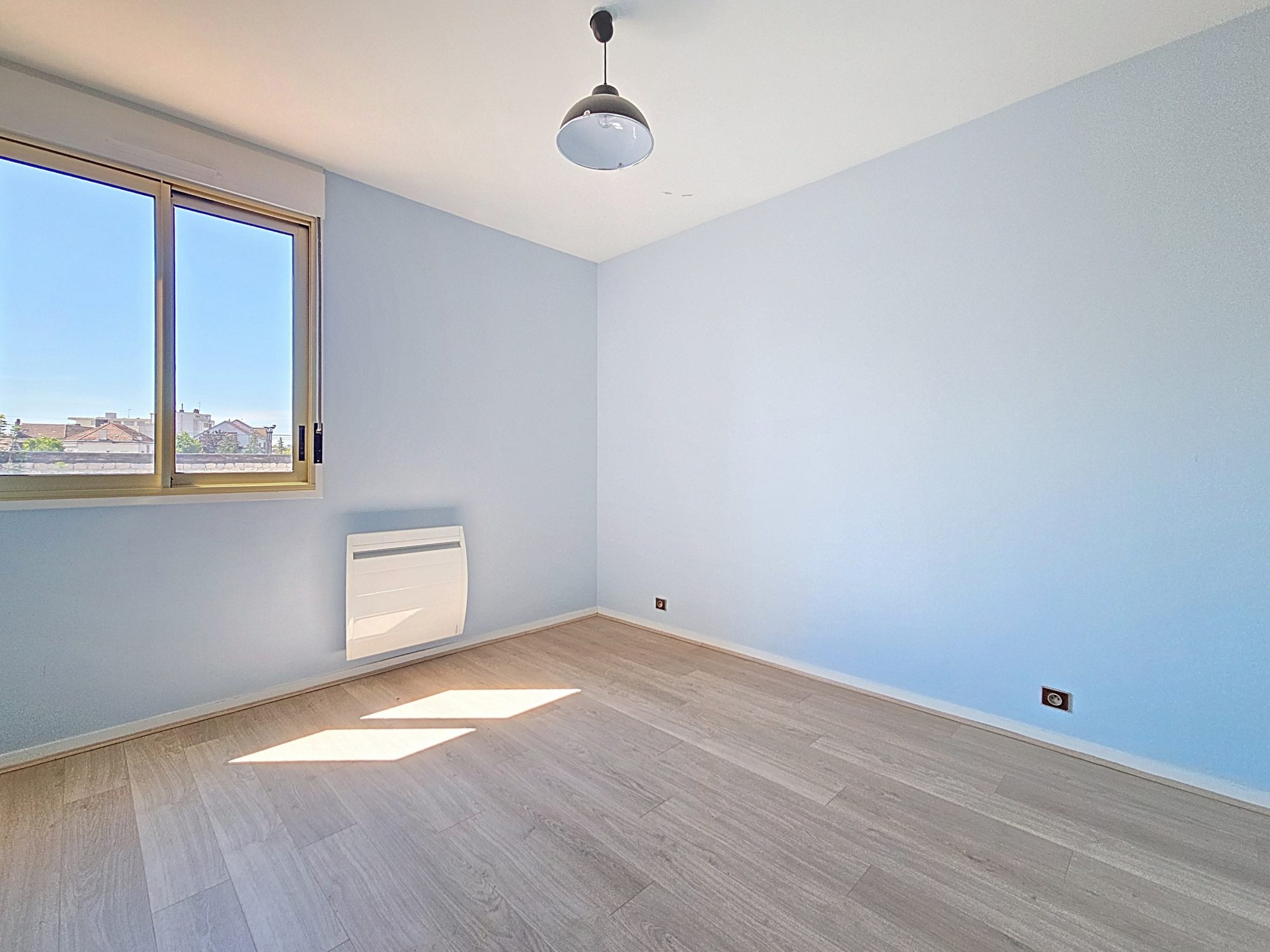 Grand T3/T4 entre le Place du 30 Octobre et le CHU Dijon 21000