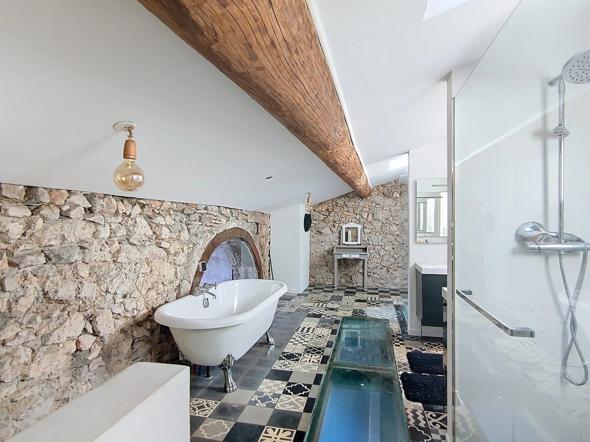 SETE: Appartement Duplex T4, Piscine intérieure, Garage de 18m² Sète 34200