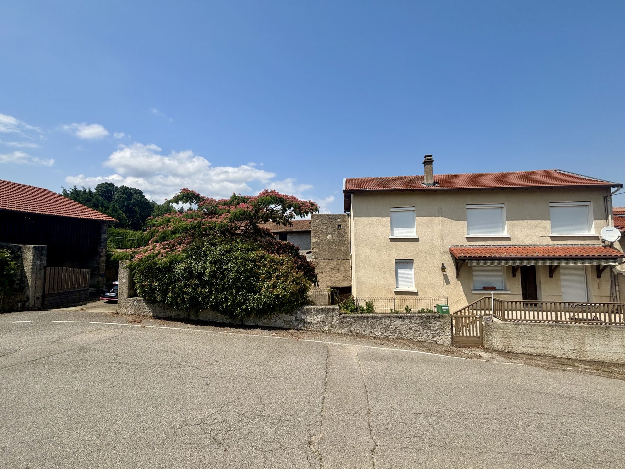 Maison avec dépendances