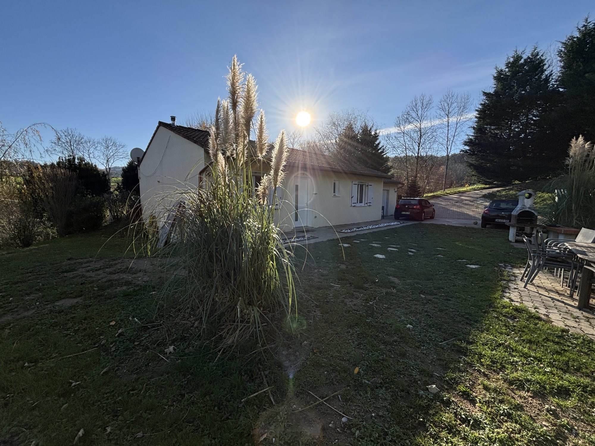 Maison de plain-pied avec garage