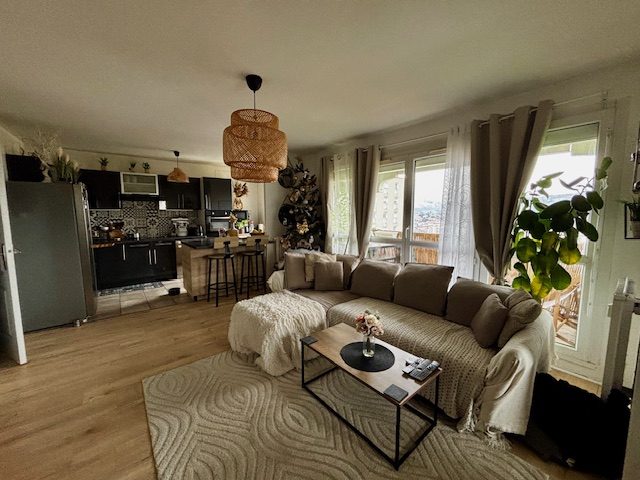 Appartement - 4 pièces - 75 m² - Saint-Étienne (42000)