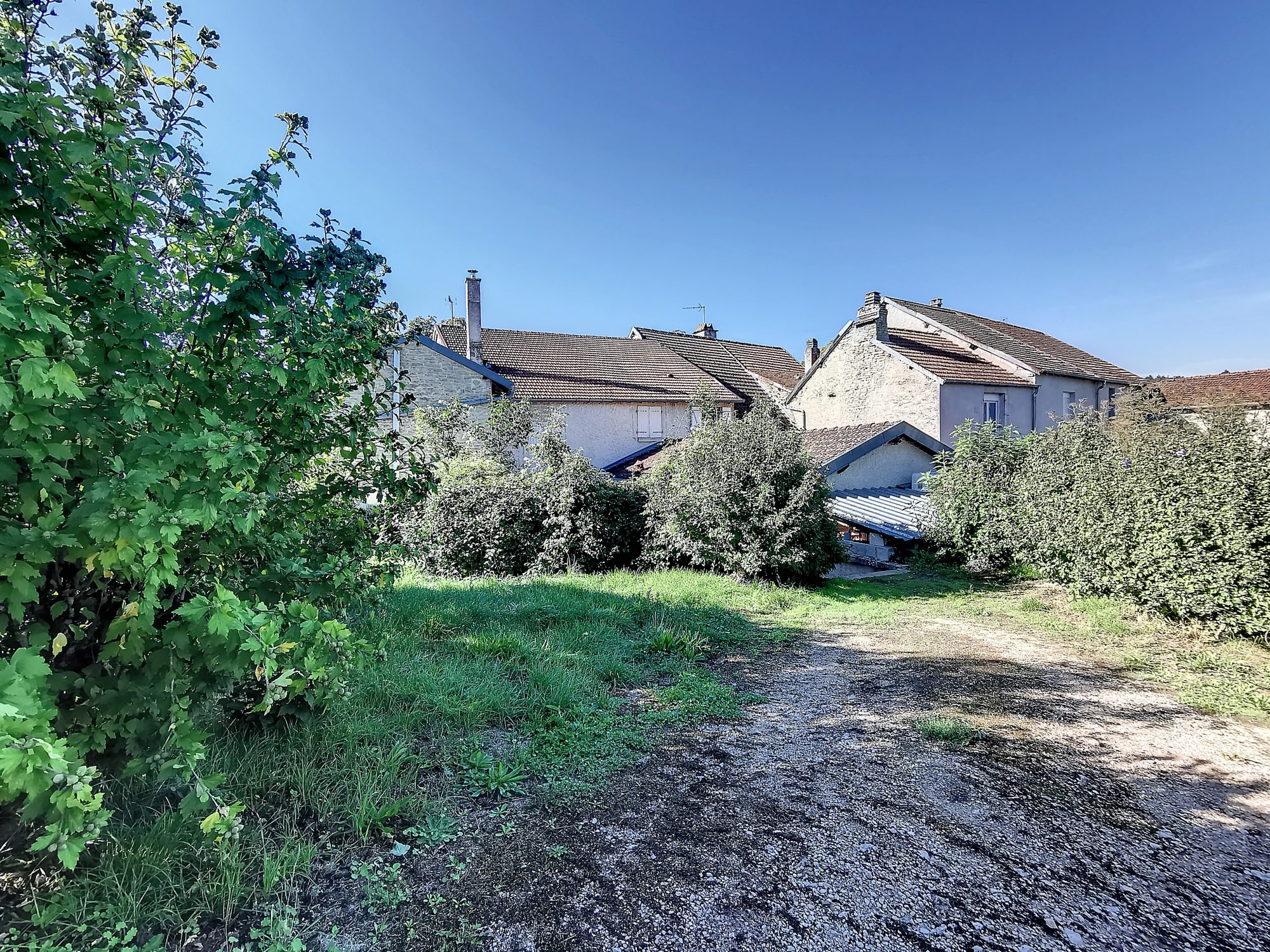 Fonds de commerce - 350 m² - Le Montsaugeonnais (52190)