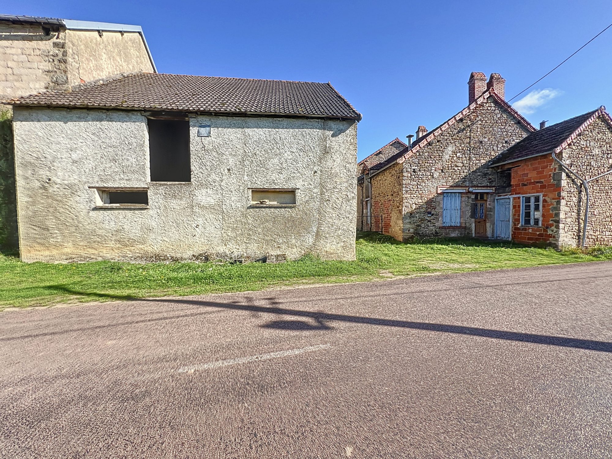 Corps de ferme à rénover Saint-Pierre-en-Vaux 21230