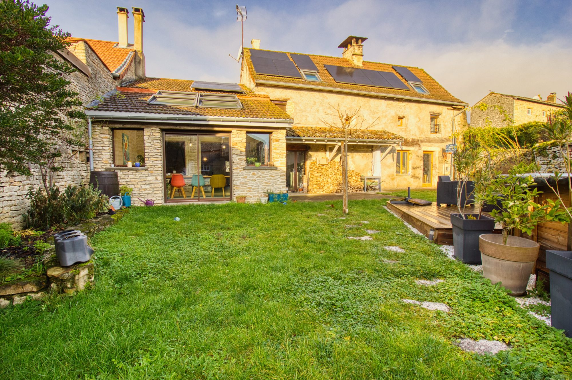 Maison - 6 pièces - 133 m² - Viré (71260)