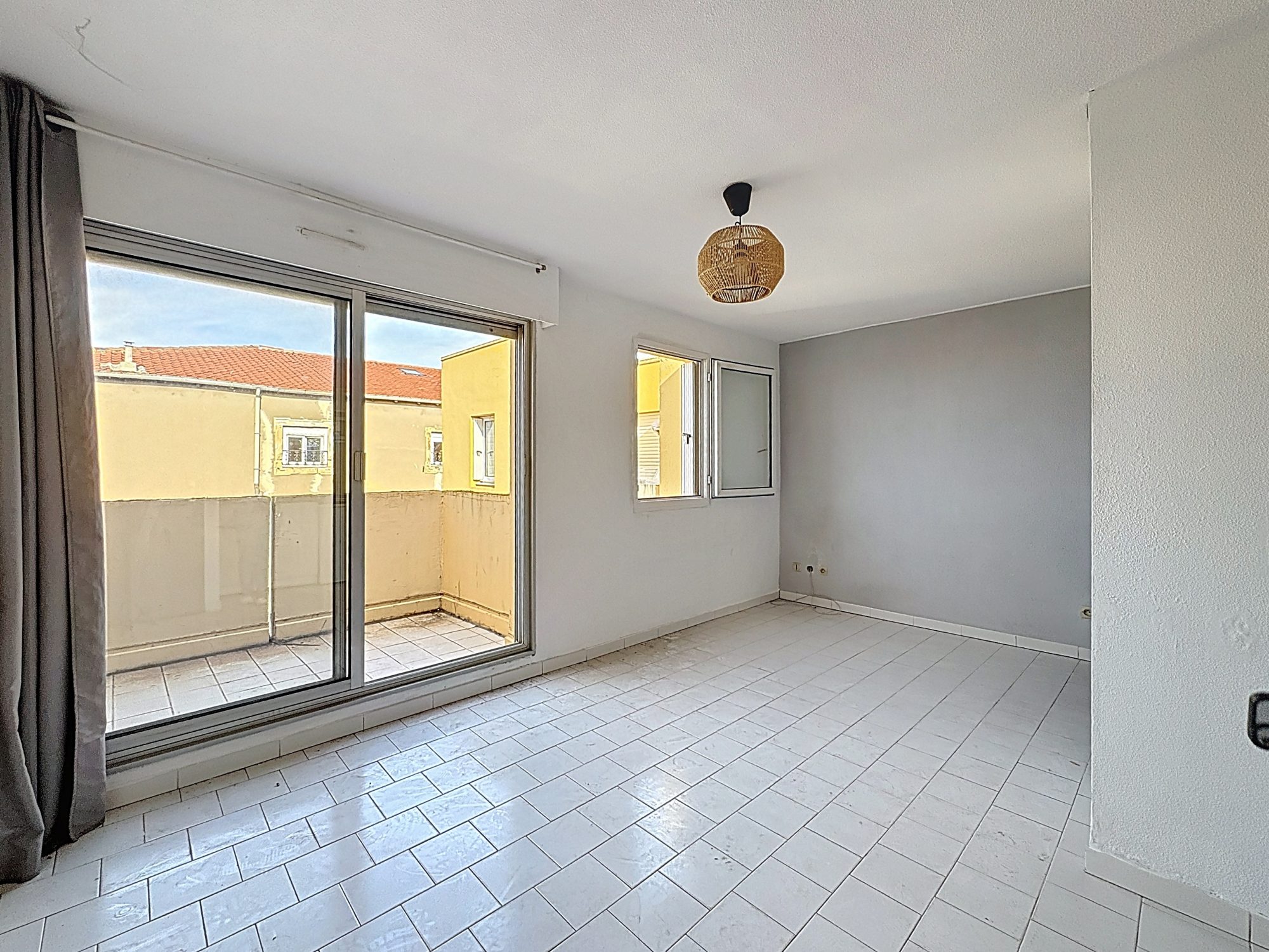 Sète : centre ville,  studio terrasse avec ascenseur. Sète 34200