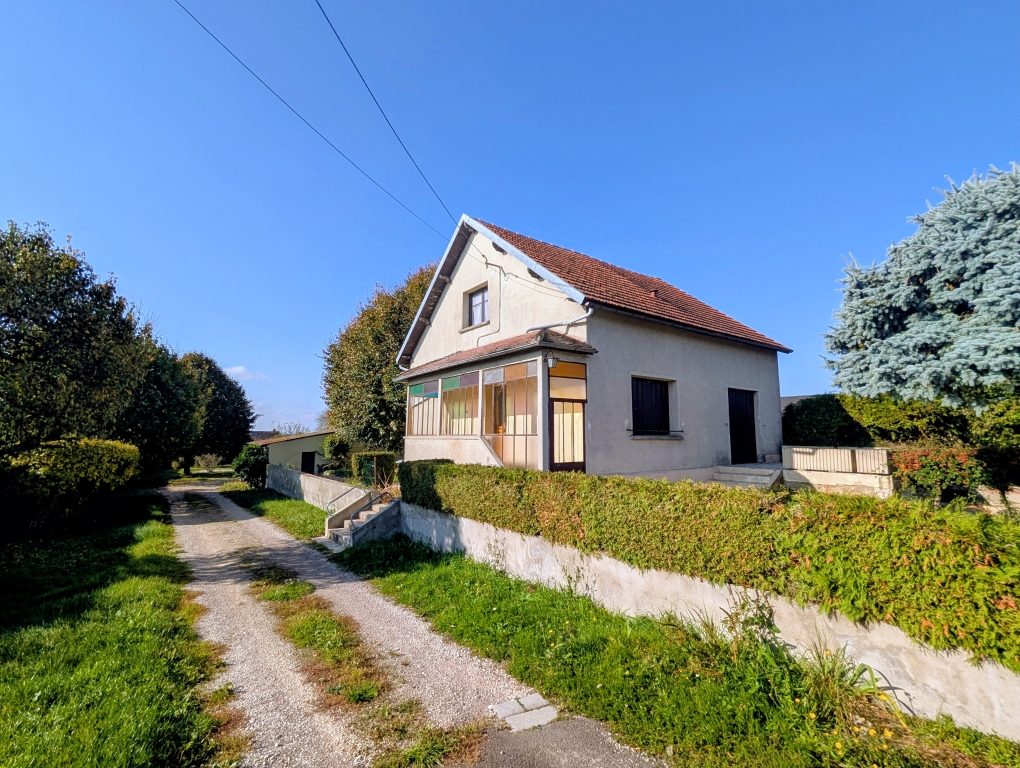 COTE D'OR (21) - NEUILLY-CRIMOLOIS - Maison 5 Pièces à vendre Crimolois 21800