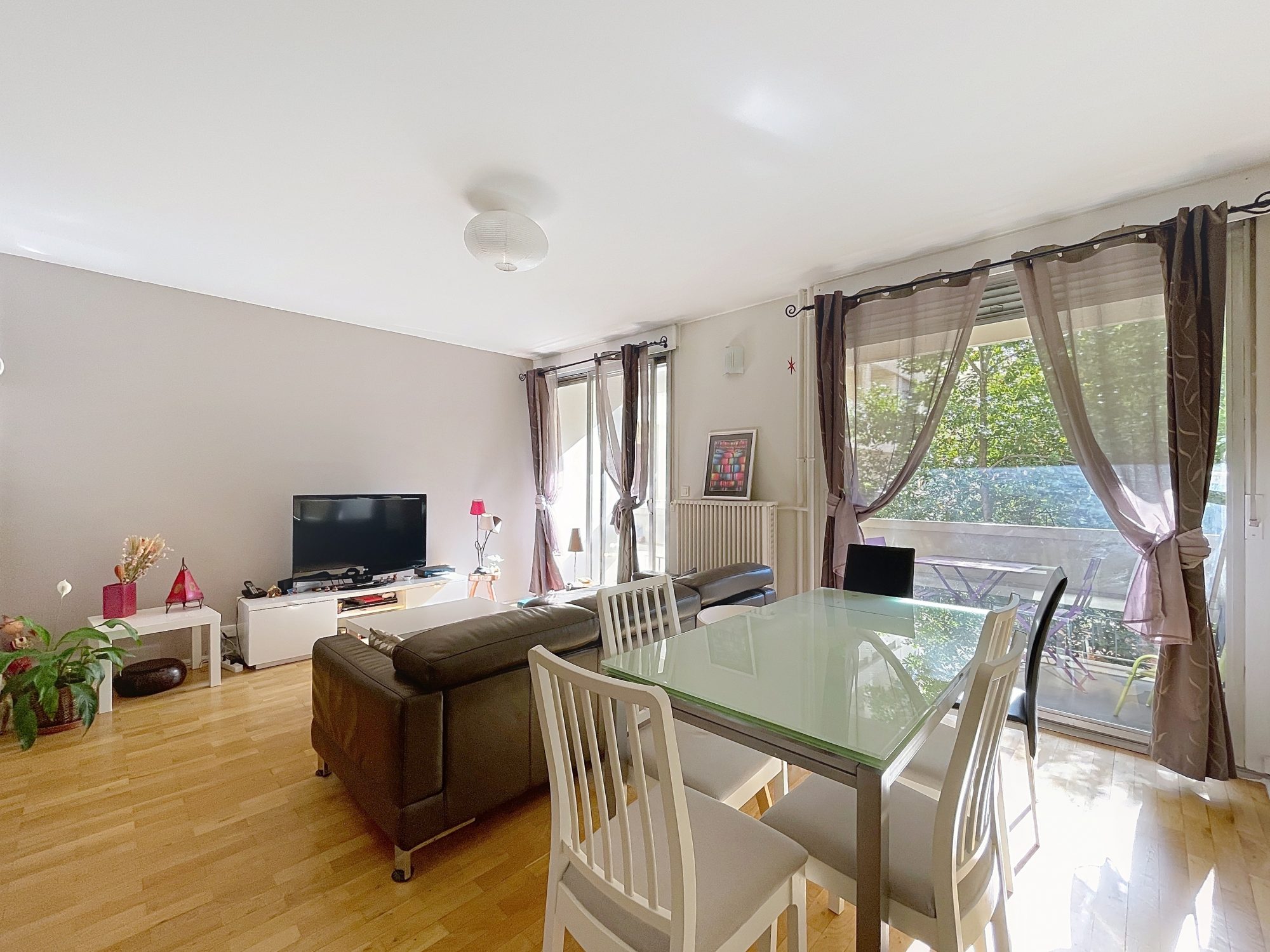 Monplaisir, immeuble Pitance, T4 de 89m2 avec balcon et parking