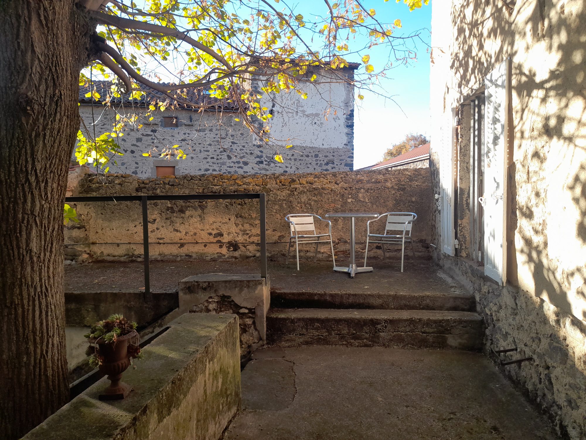 Maison - 11 pièces - 243 m² - Villeneuve (63340)