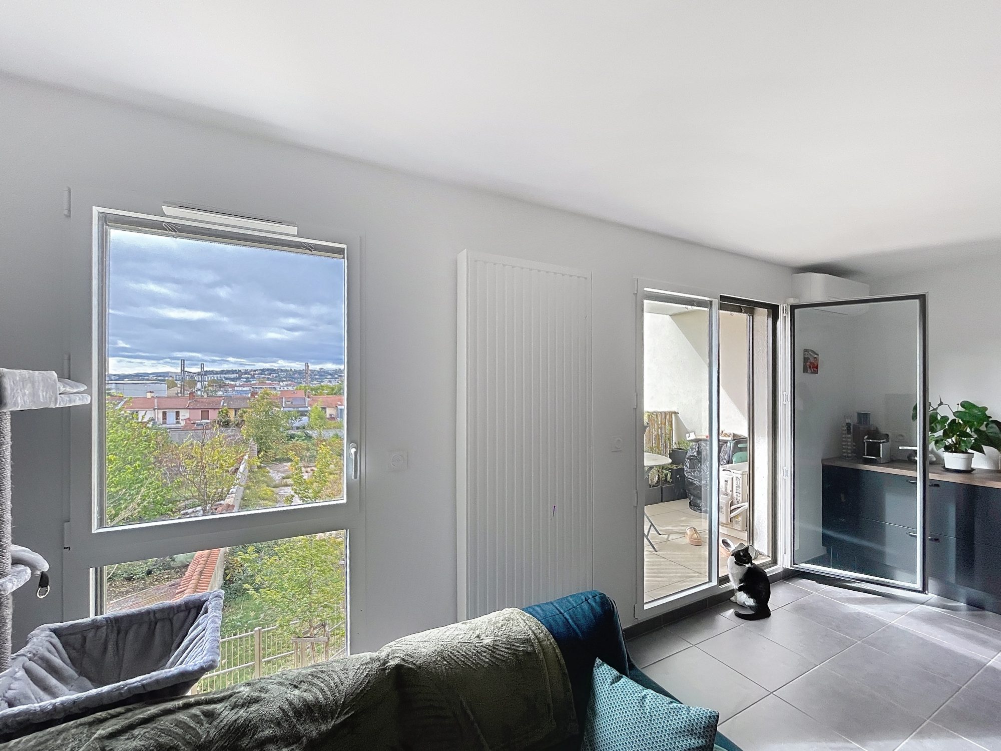 T3 de 70 m2 balcon vue dégagée Lyon 69008