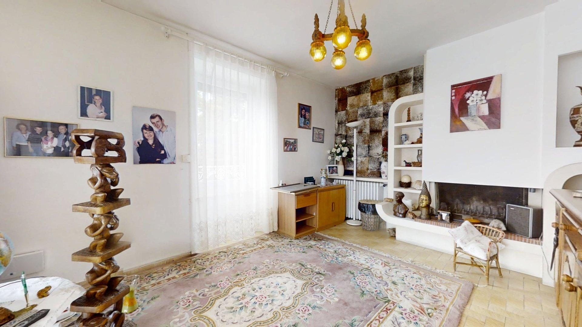 Maison avec dépendances sur un terrain constructible Davézieux 07430