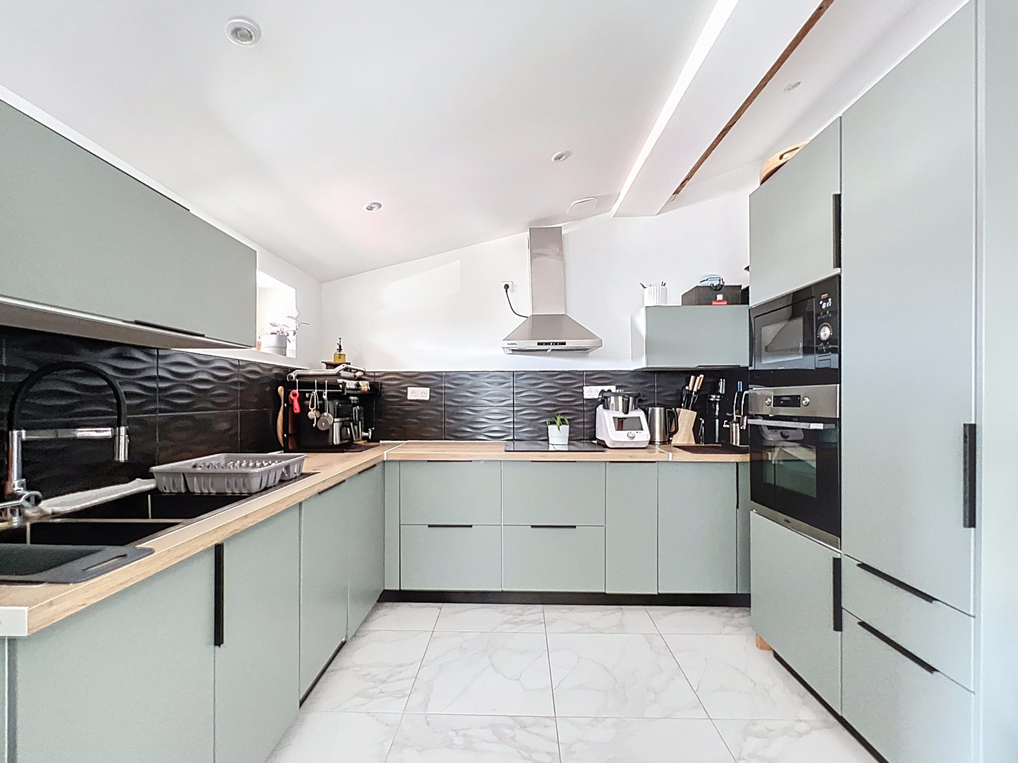 Appartement T4 de 67m2 entièrement rénové avec jardin