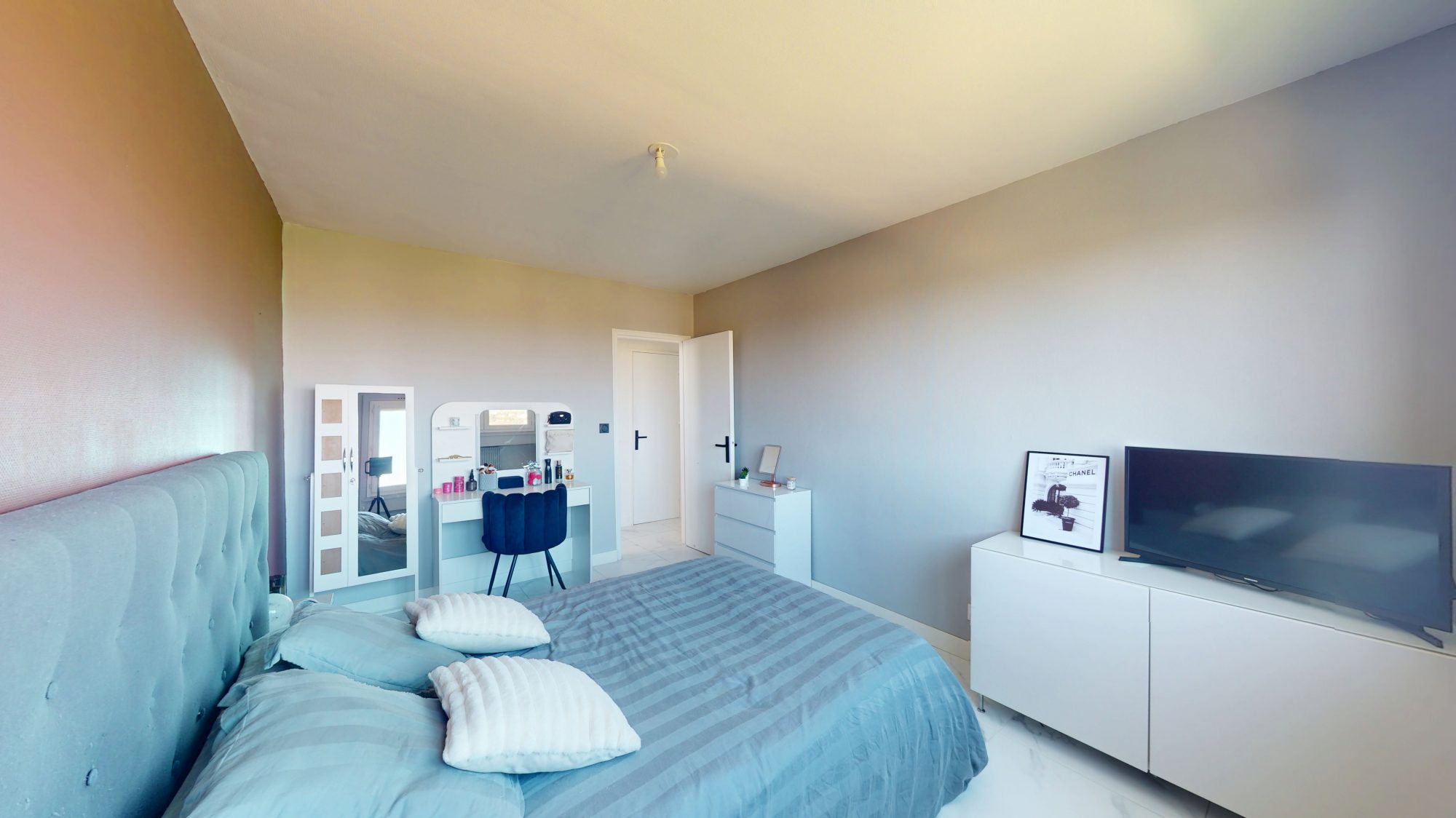 T2/T3 rénové avec balcon,3ieme etage sans ascenseur Montbrison 42600