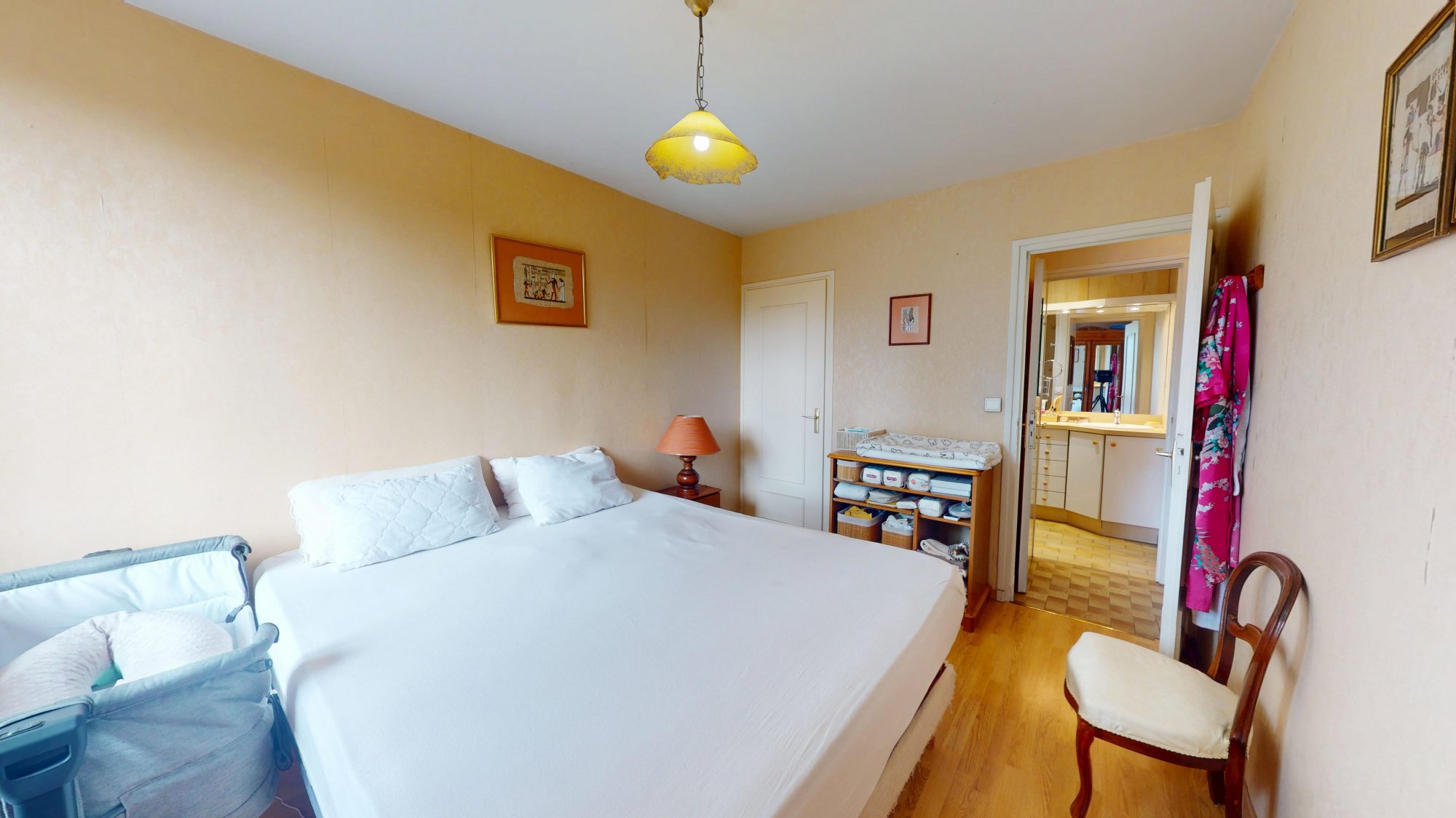 Appartement T5 avec Garage et Place de stationnement Le Puy-en-Velay 43000