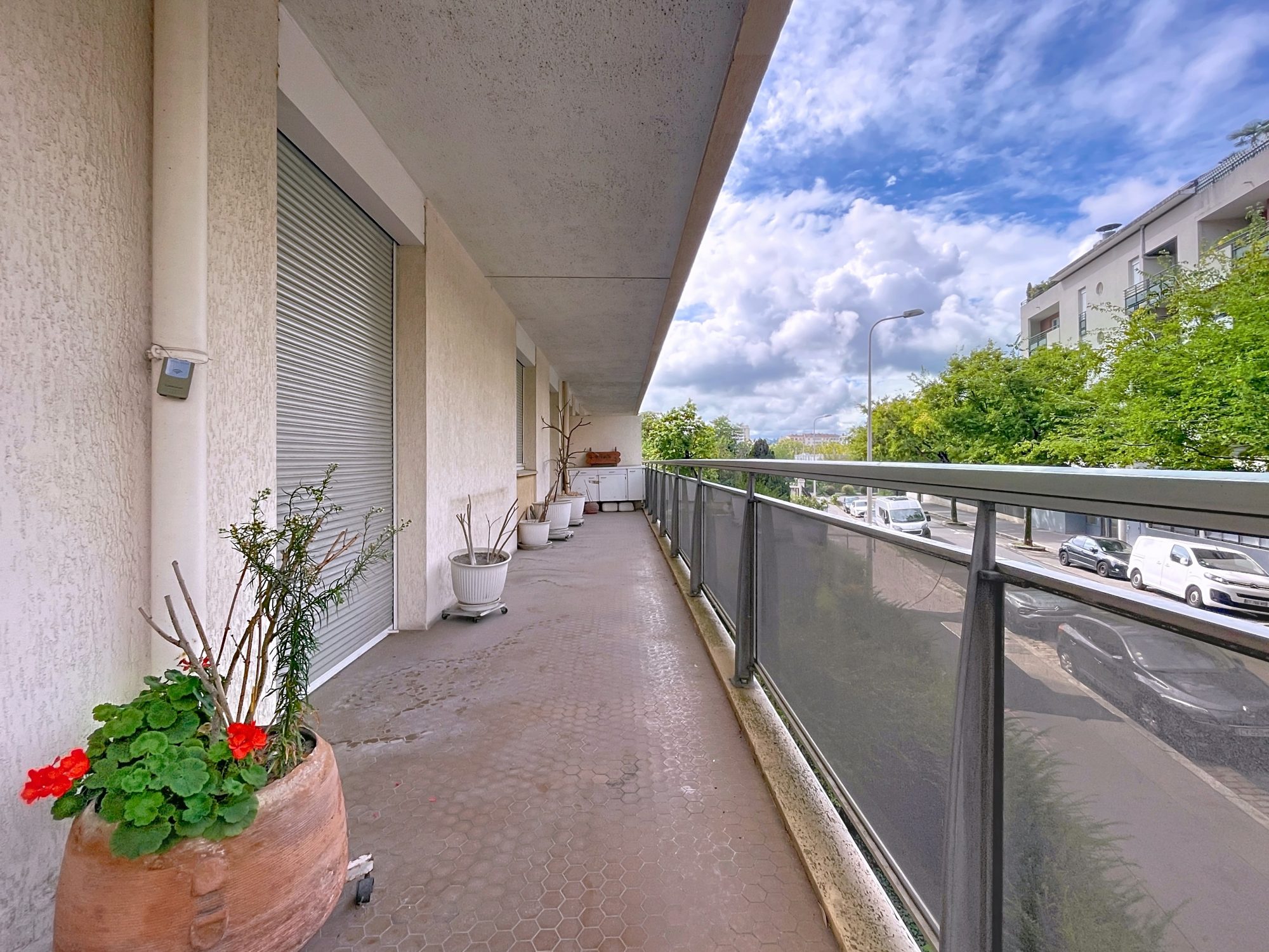 RUE CLAUDE VEYRON - PROCHE PARC BLANDAN Lyon 69007