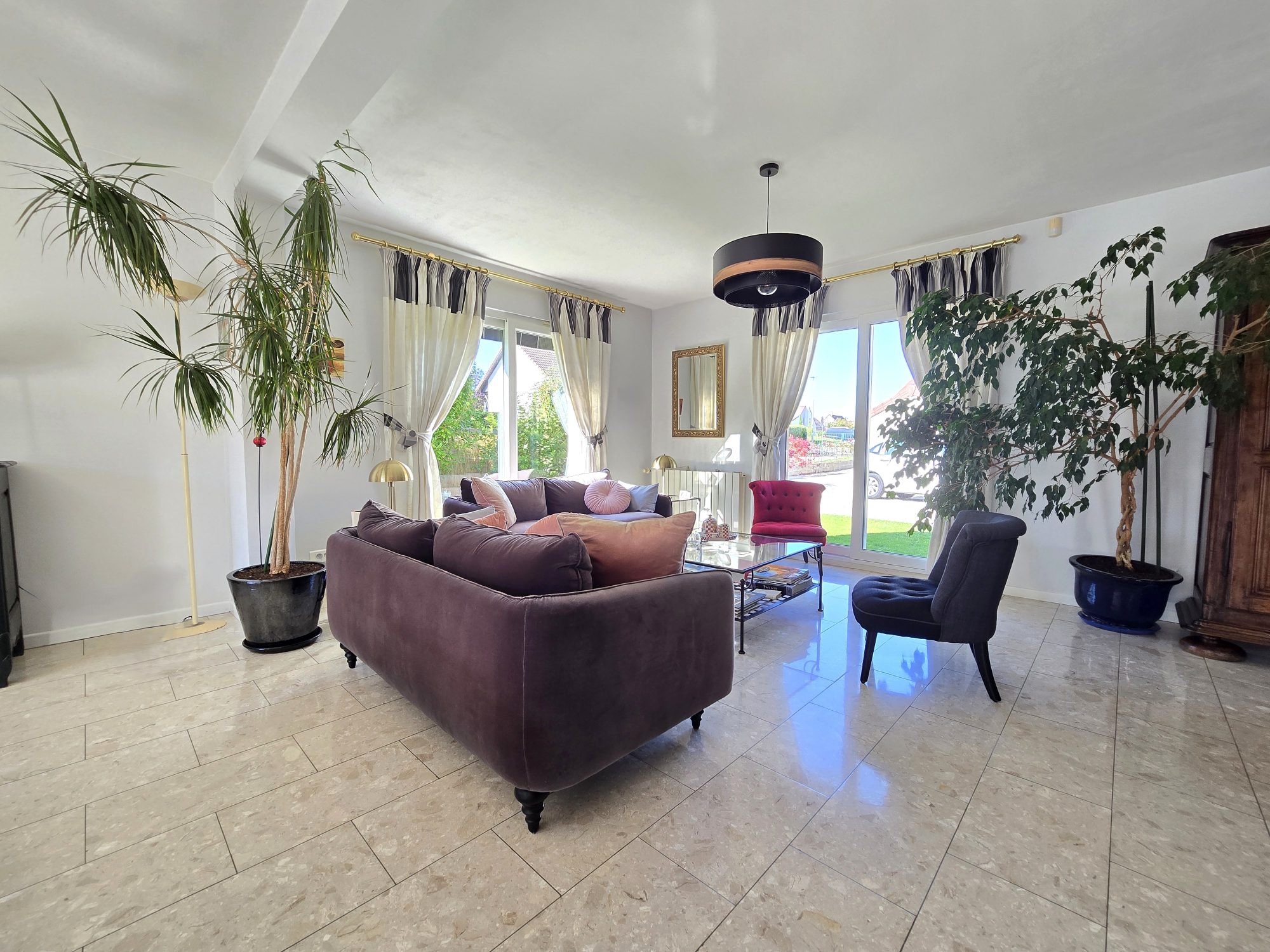 Maison familiale 175m² - 8 Pièces - 6 Chambres - Piscine Bellefond 21490