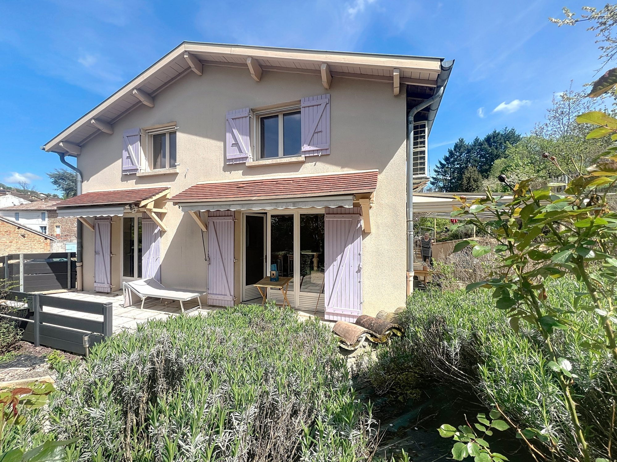 BELLE MAISON A PIERRECLOS 185 m² Pierreclos 71960