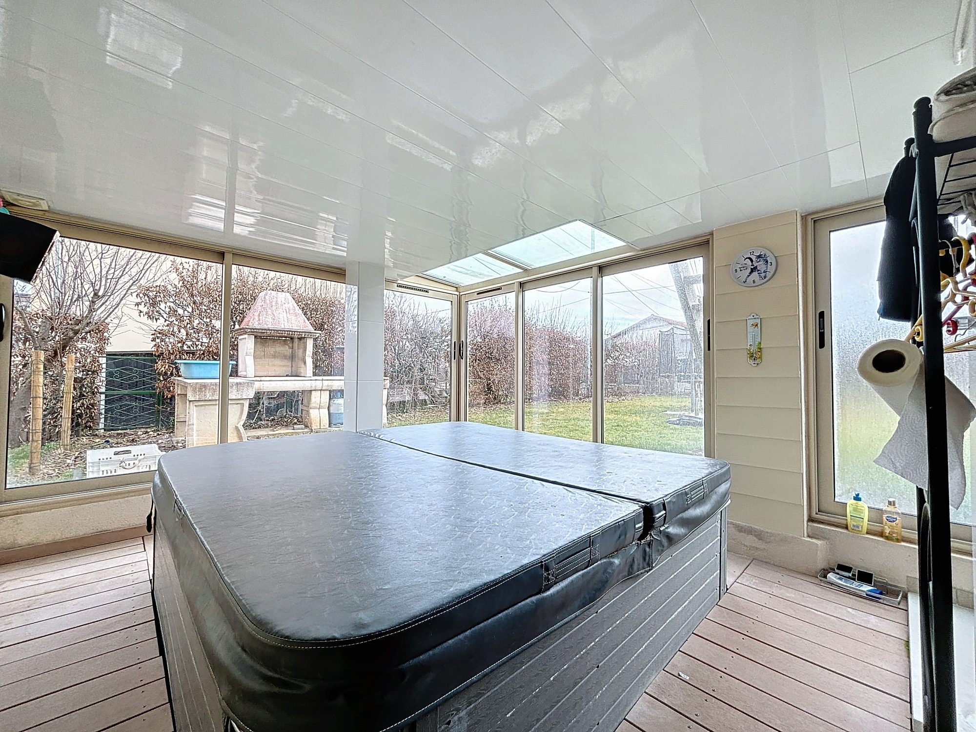 Centre village, belle maison de 160 m², terrain de 850 m² avec piscine Chaponost 69630