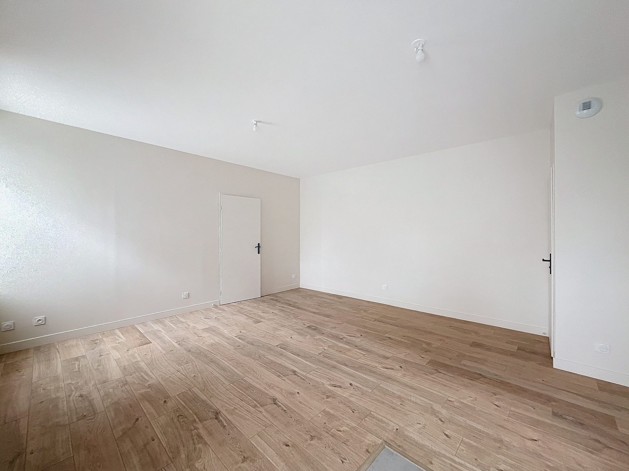 T2 refait à neuf coeur sathonay camp Sathonay-Camp 69580