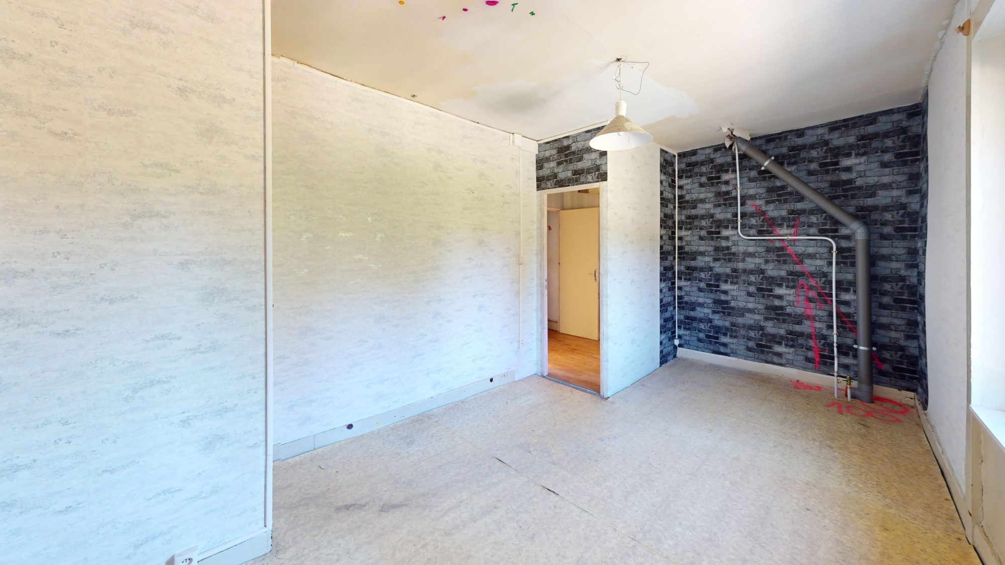 EXCLUSIVITÉ GTI! APPPARTEMENT T3 57m2 HAB., 2 CHAMBRES, PROCHE TOUTES COMMODITÉS, IDEAL INVESTISSEUR OU PRIMO ACCÉDANT! Unieux 42240