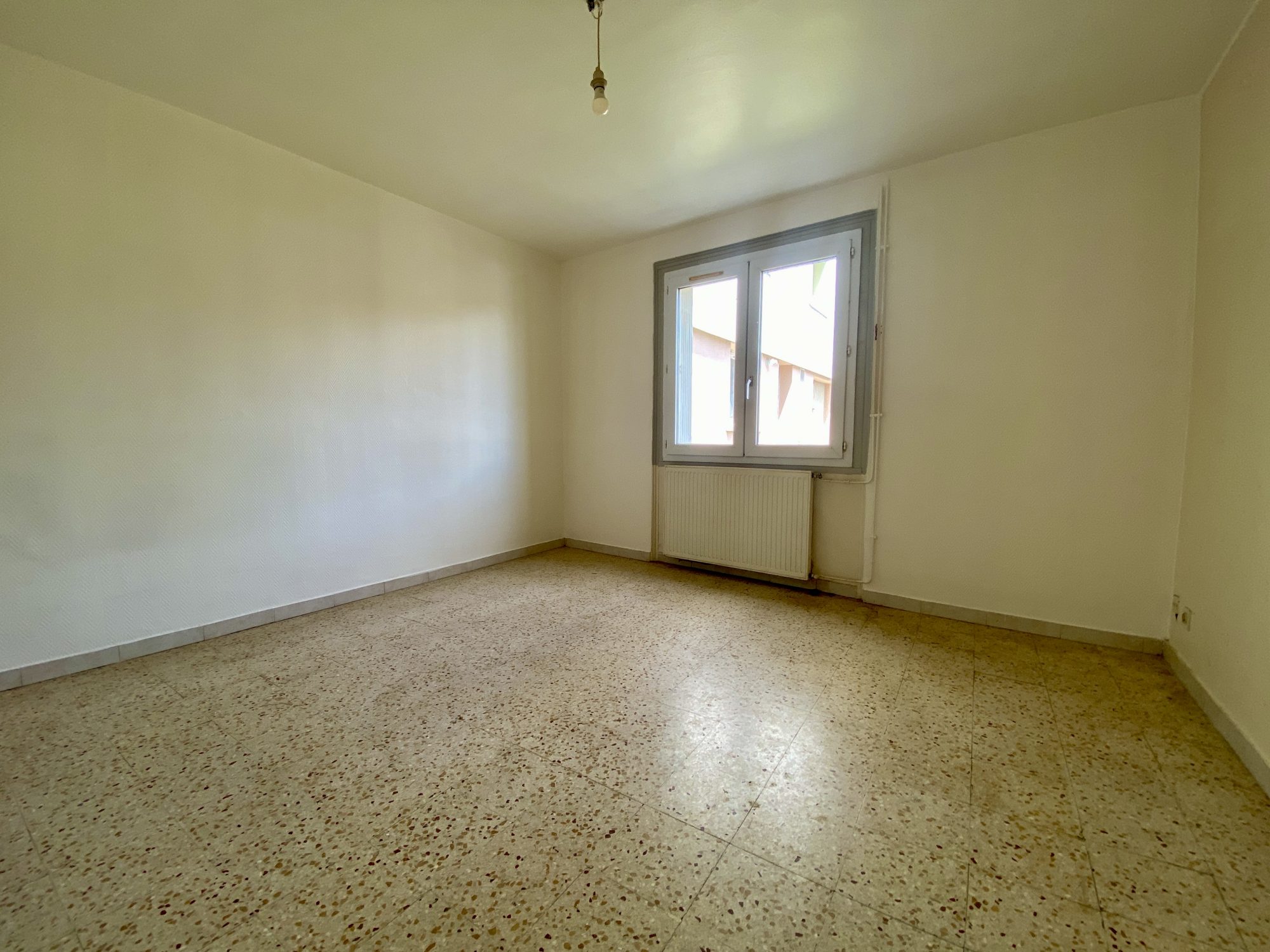 Appartement - 3 pièces - 63 m² - Saint-Uze (26240)