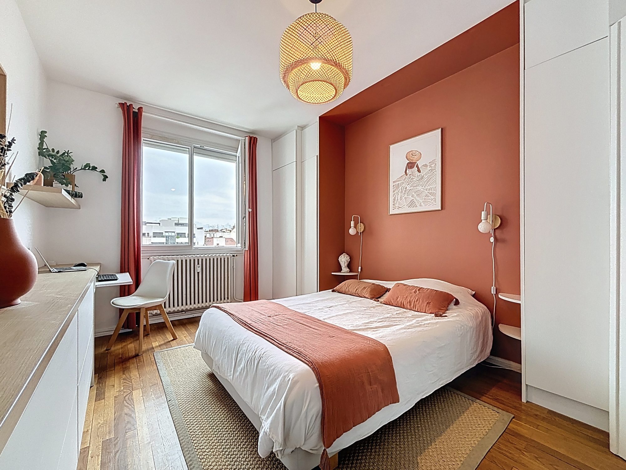 Beau T4 traversant, balcon, trois chambres, cave, local à vélo Lyon 69006