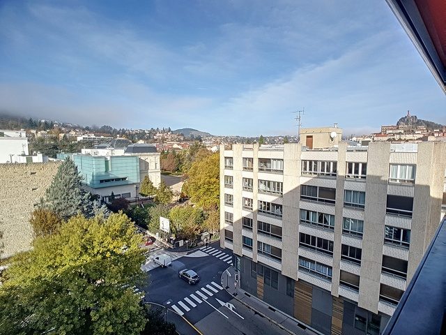 Appartement T6 de  150m2, 2 garages secteur Jardin Henry Vinay