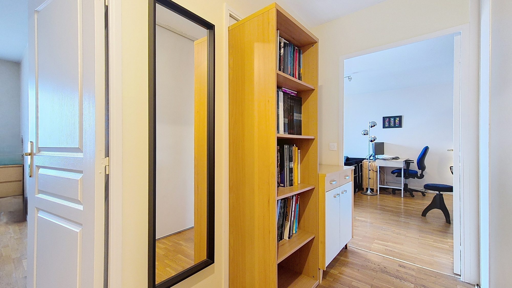 Lyon 3ᵉ – T2 dernier étage avec balcon, vue dégagée, parking et cave Lyon 69003