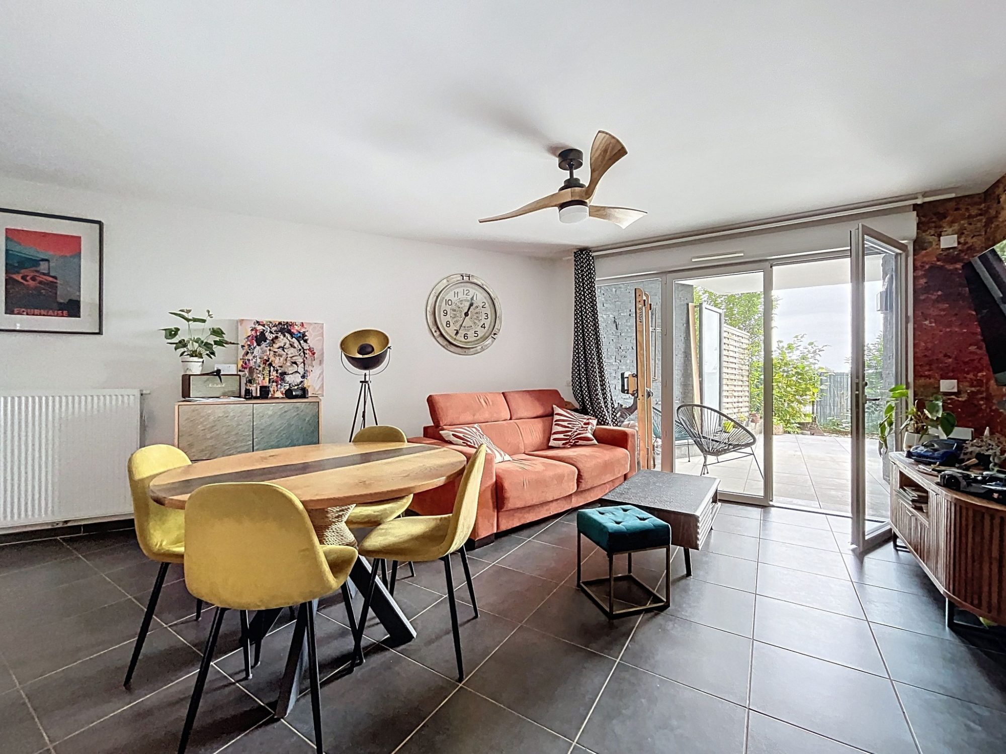 Appartement de 67m2 avec 3 garages Cessy 01170