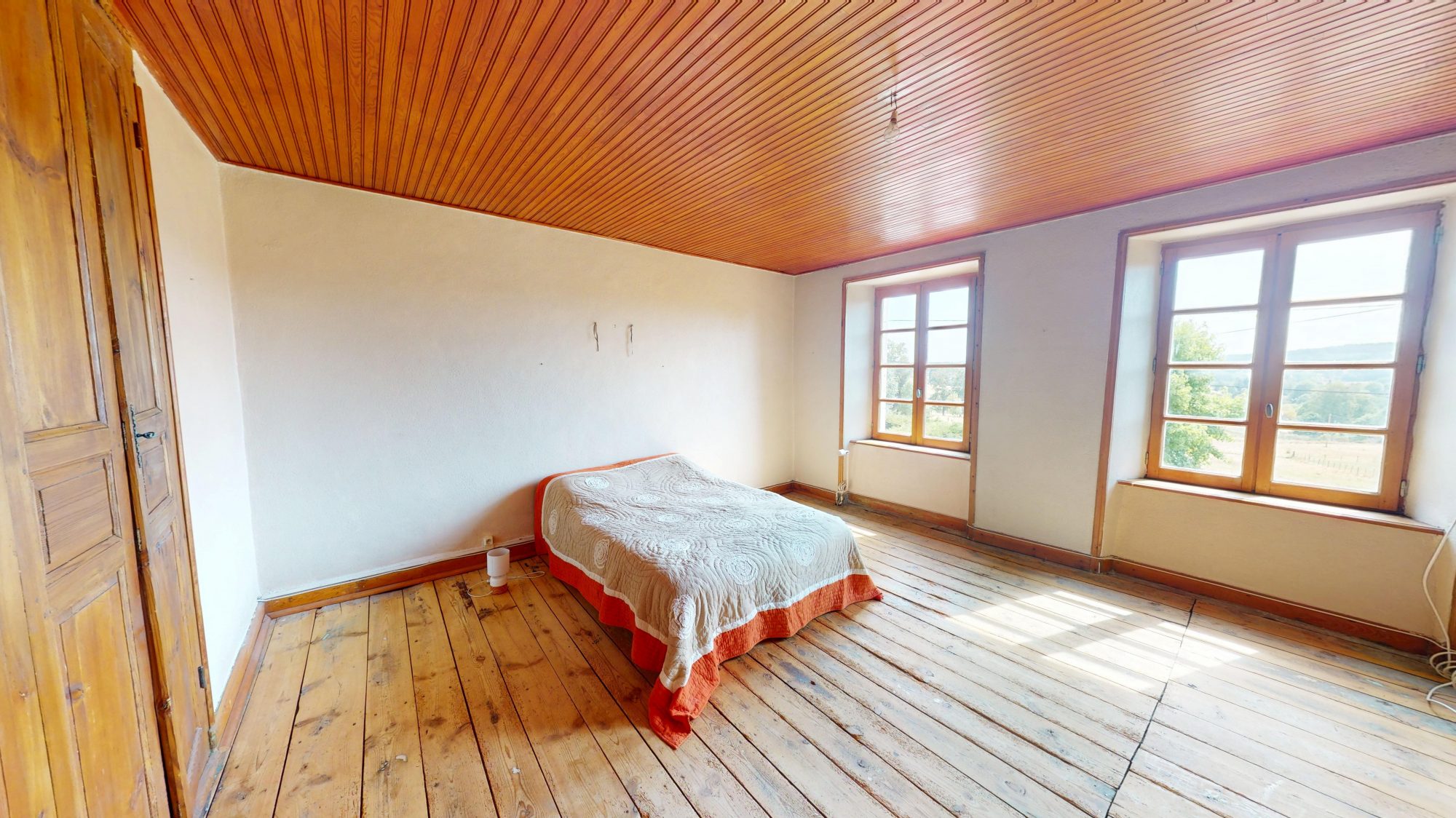 Ferme en pierres sur terrain attenant Chomelix 43500