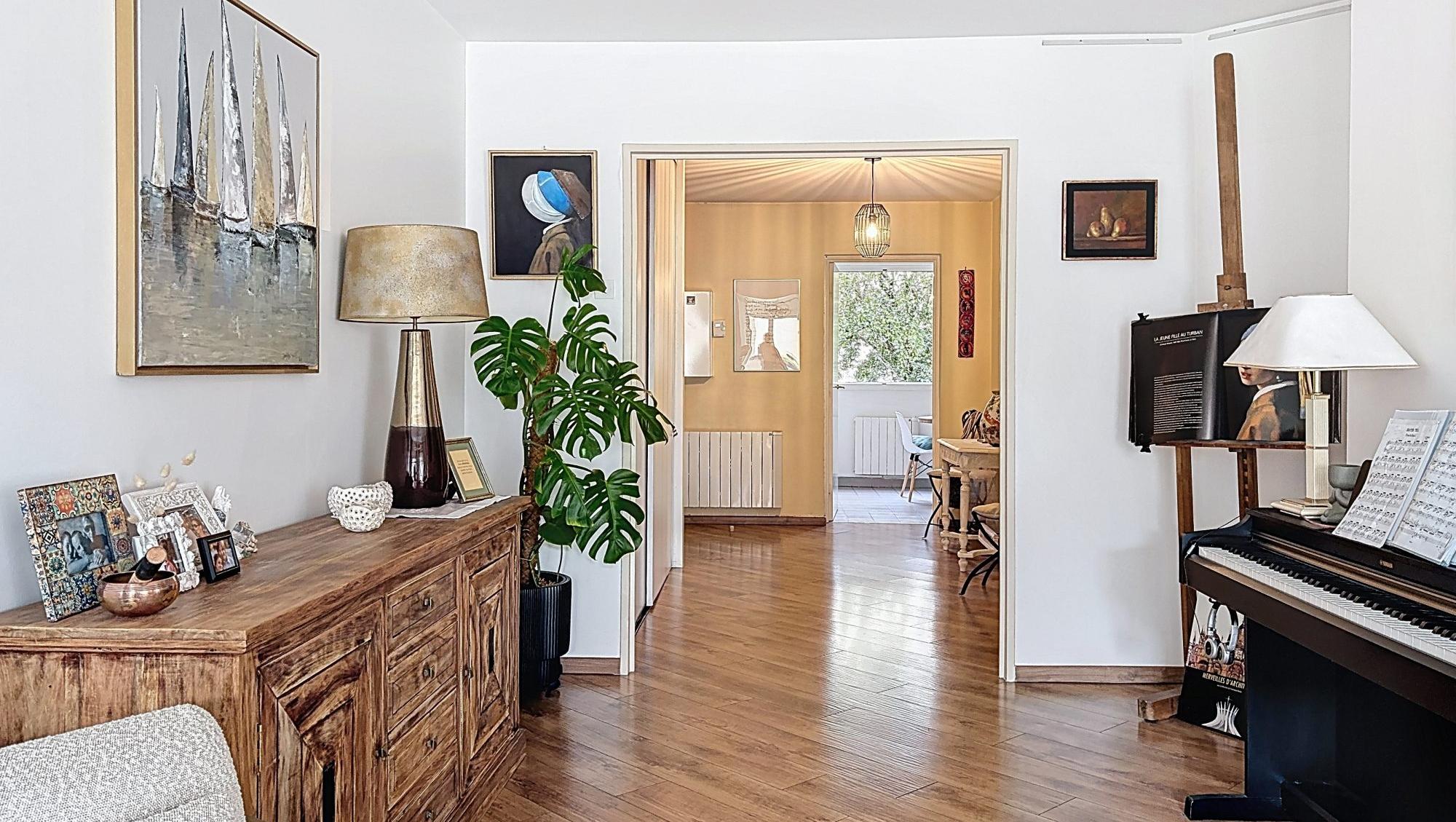 T3 de 98 m² avec balcon, métro Garibaldi, garage possible Lyon 69003