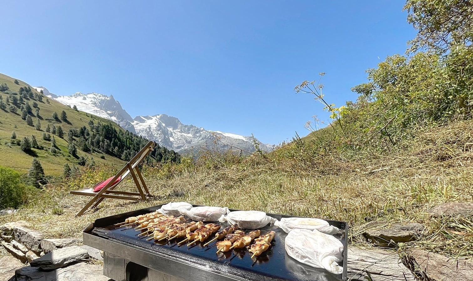Maison de Montagne face à la Meije La Grave 05320