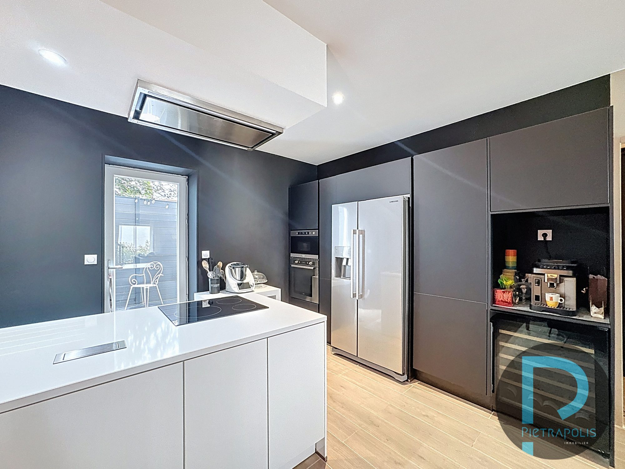 Appartement en duplex - 3 chambres avec mezzanine dont suite parentale - 2 terrasses - 2 places de parkings