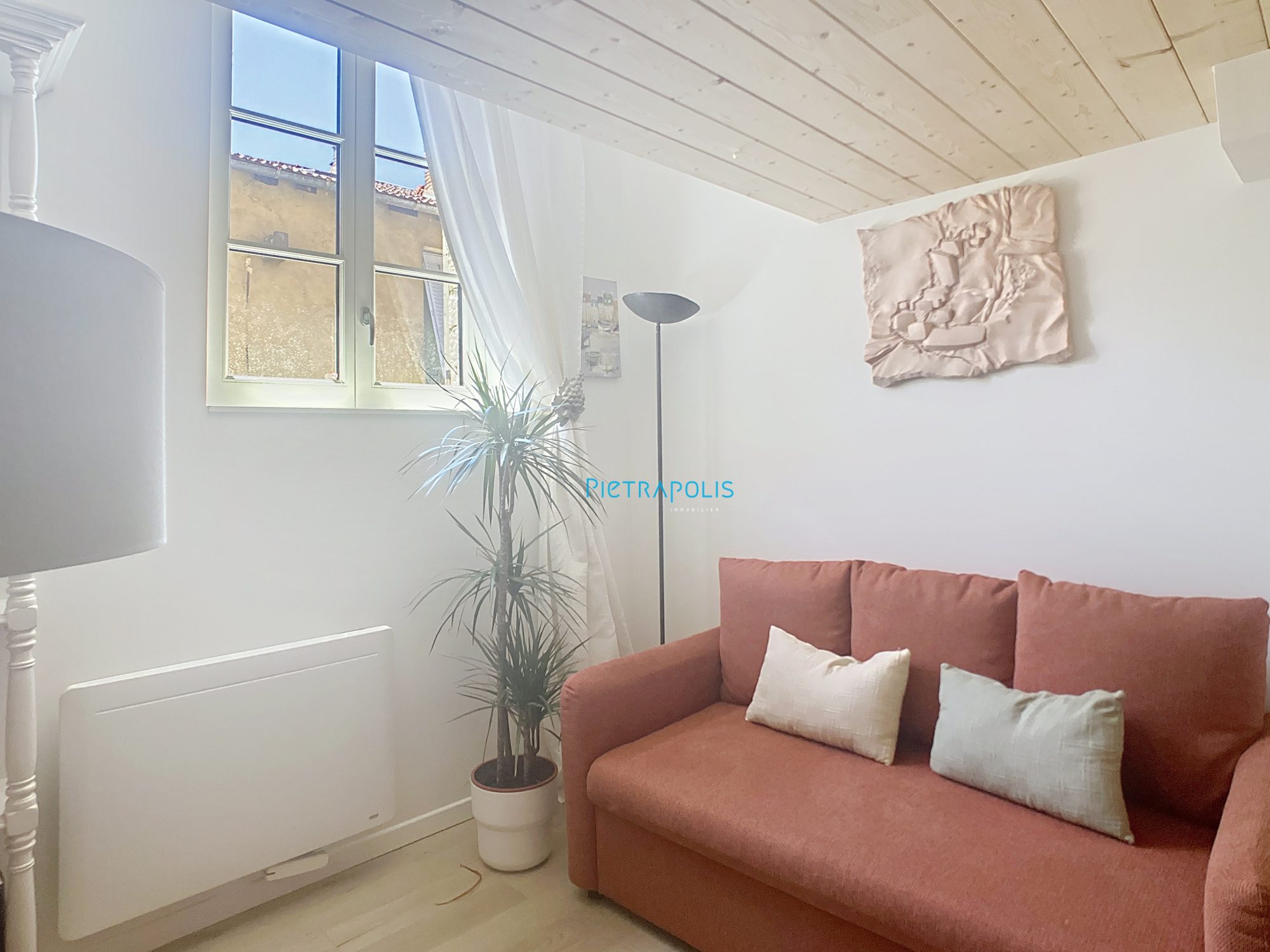 Logement - rénové 100% - 3 chambres - garage