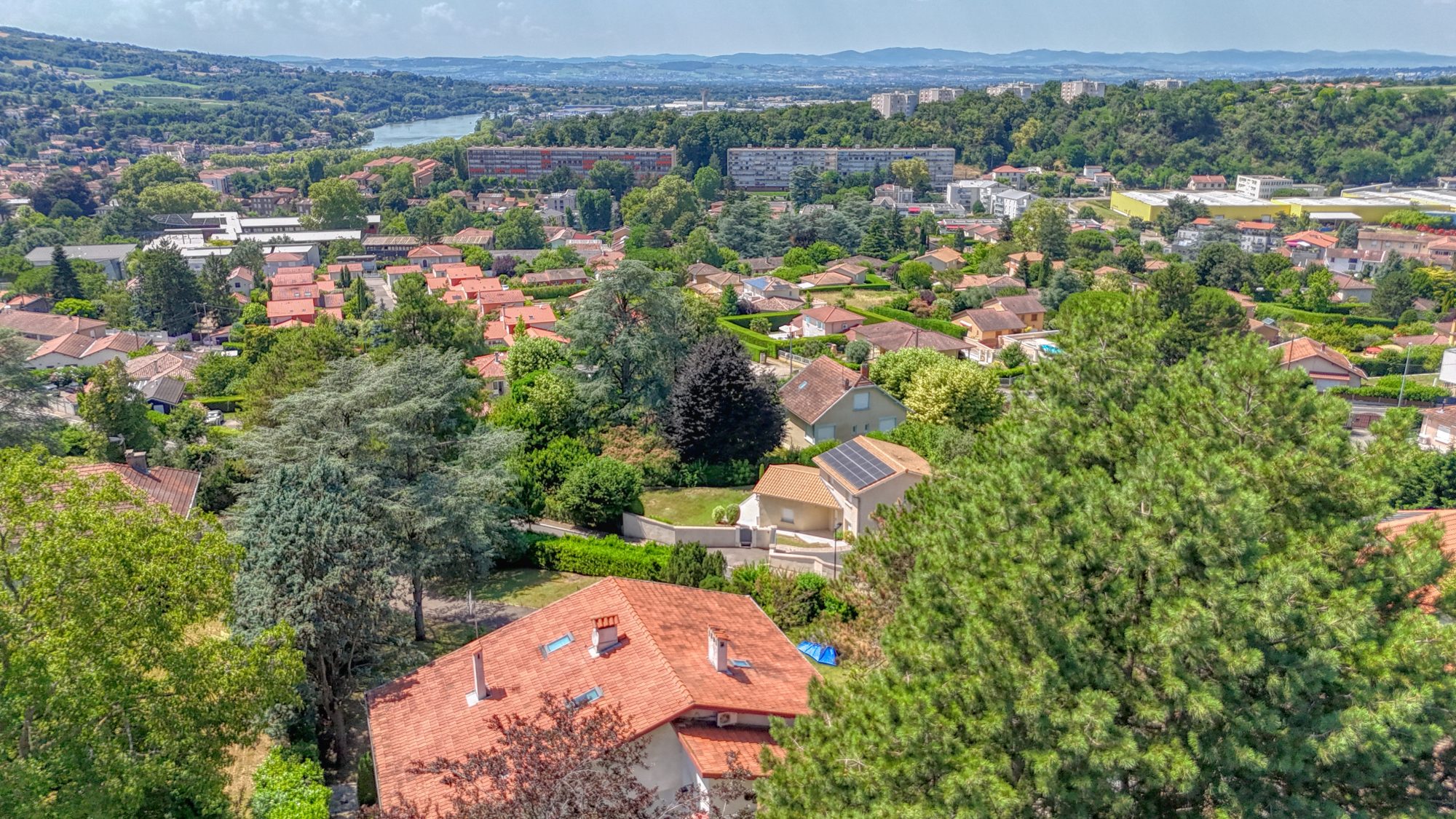 Maison rénovée avec vue dégagée à Montanay