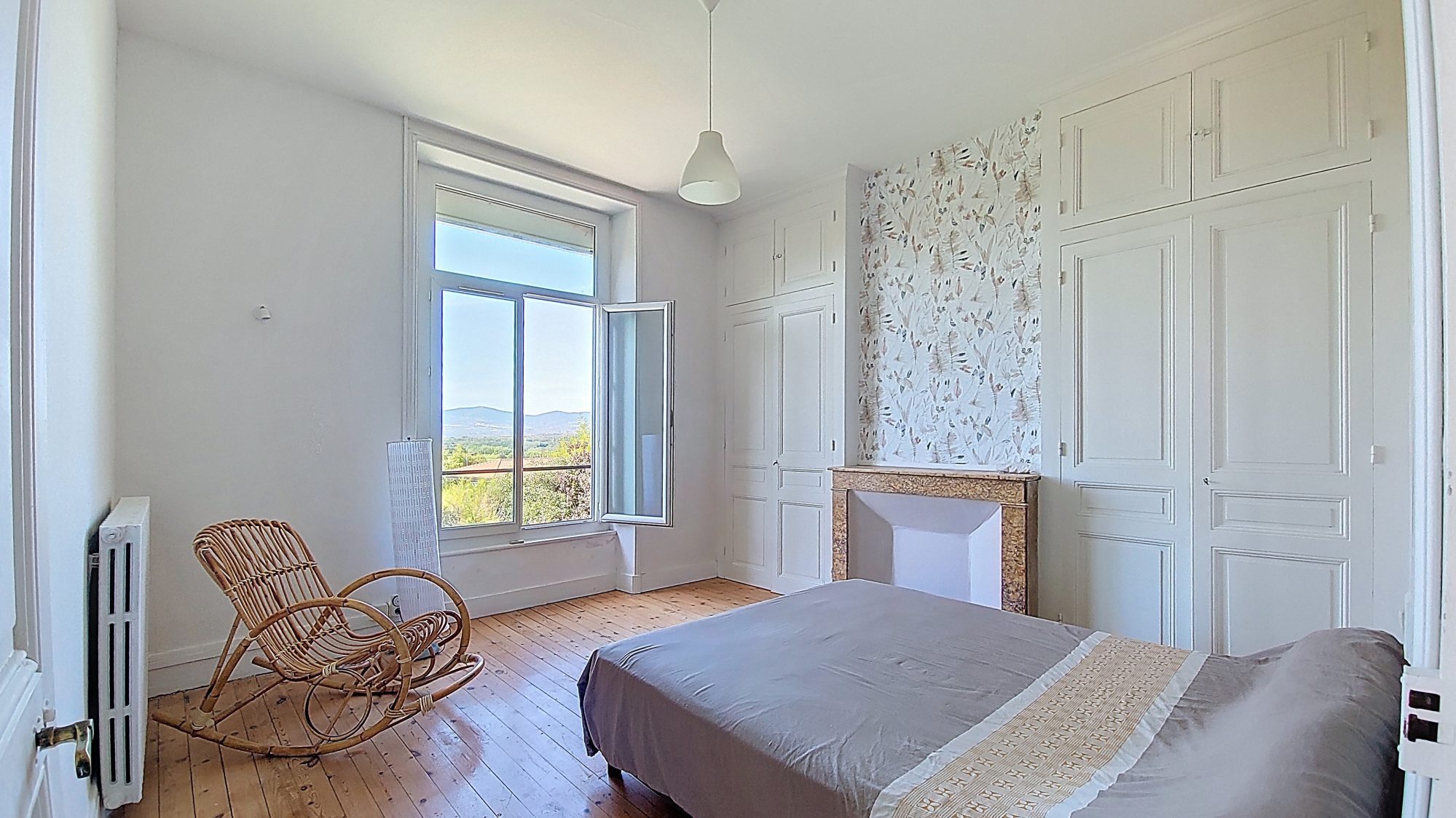 Maison de caractère- T6 - 5 chambres - Terrain plat sans aucun vis à vis Ville-sous-Anjou 38150