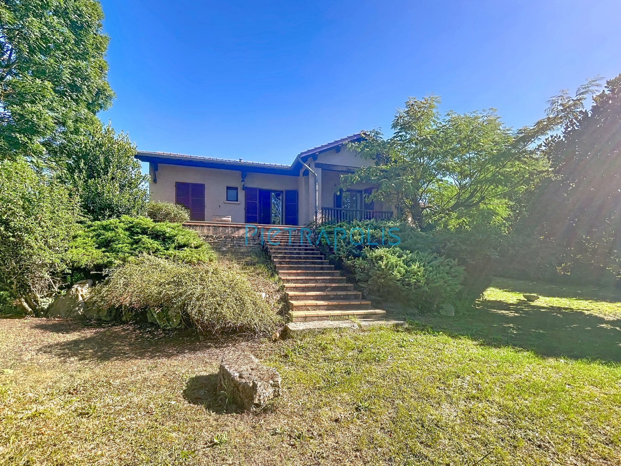 LIERGUES VILLA D'ARCHITECTE 190 M2 QUATRE CHAMBRES TERRAIN 1700 M2