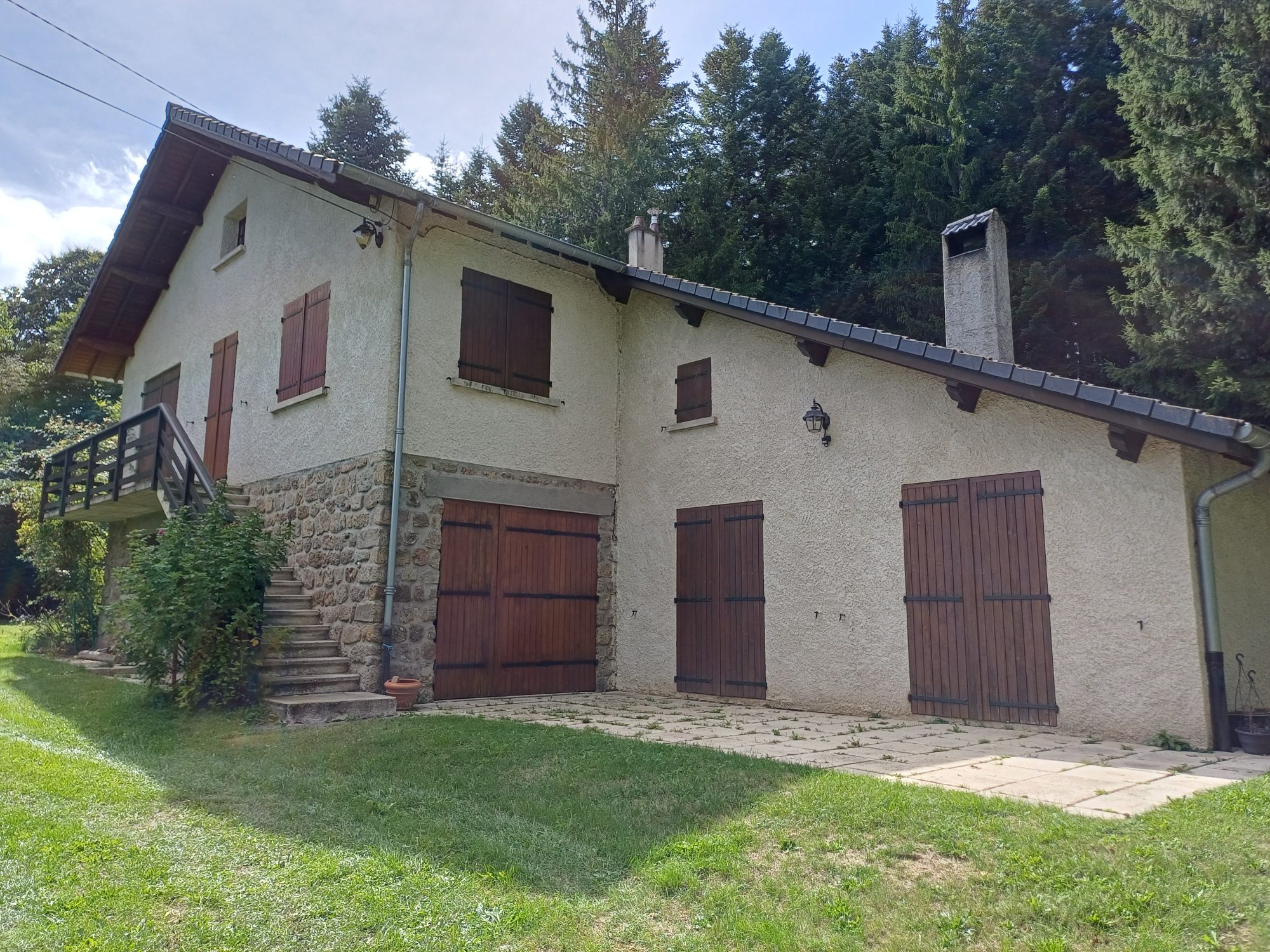 Maison - 11 pièces - 200 m² - Chenereilles (43190)