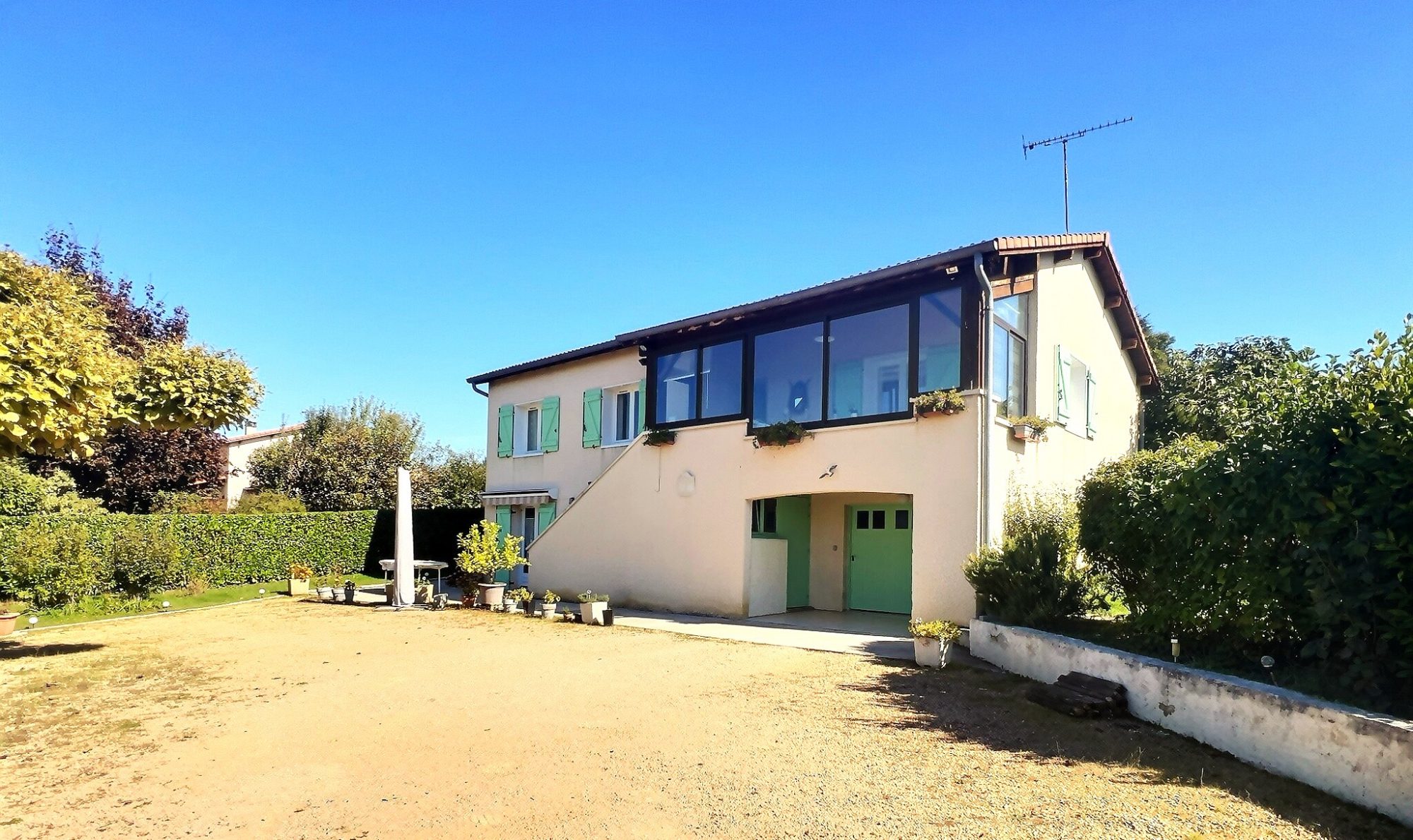 Maison - 5 pièces - 128 m² - Montmerle-sur-Saône (01090)