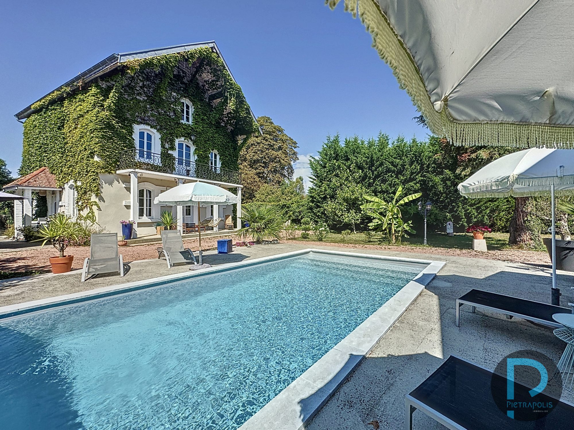 Maison bourgeoise avec dépendances 188 m2