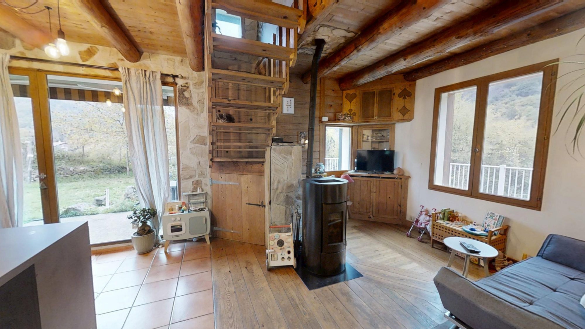 Maison - 5 pièces - 109 m² - Prades (43300)