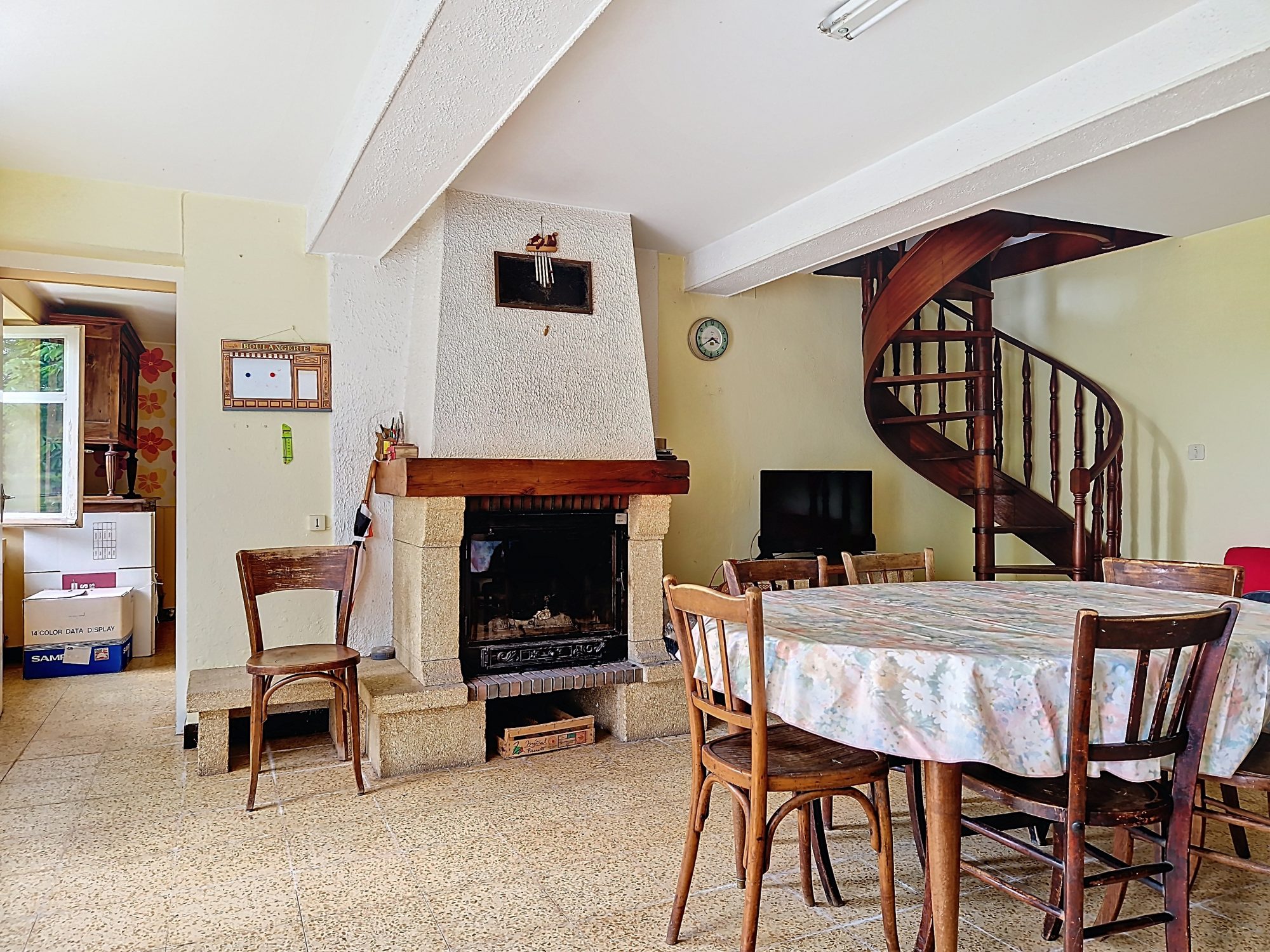 Maison en pierre – 4 chambres – 148 m² habitables – à réinventer selon vos envies Colombier-en-Brionnais 71800